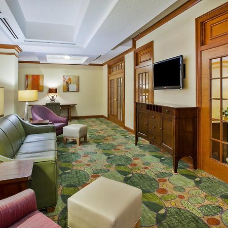 Holiday Inn Express Hotel & Suites Bryan-Montpelier By Ihg Holiday City Екстер'єр фото