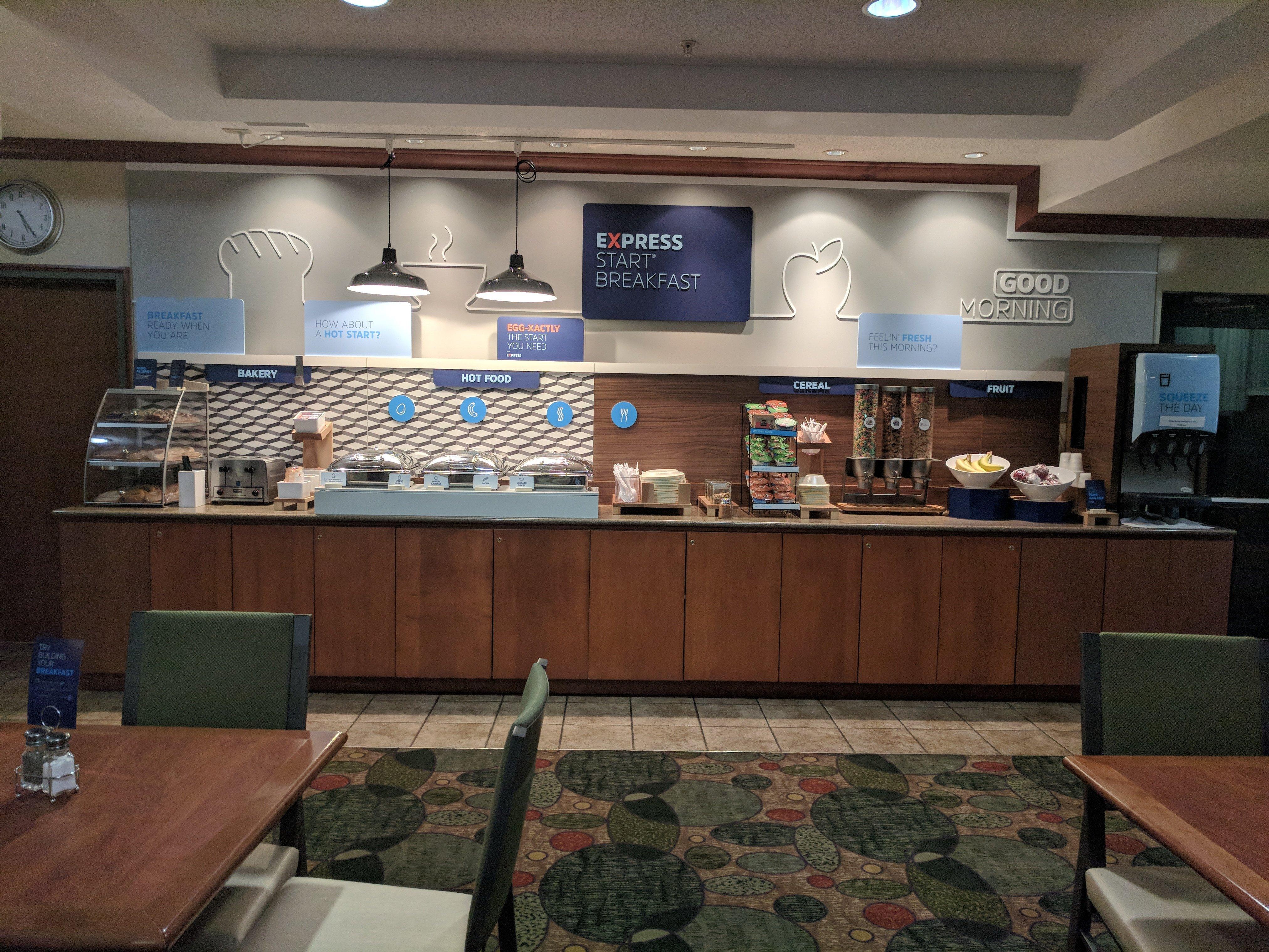 Holiday Inn Express Hotel & Suites Bryan-Montpelier By Ihg Holiday City Екстер'єр фото