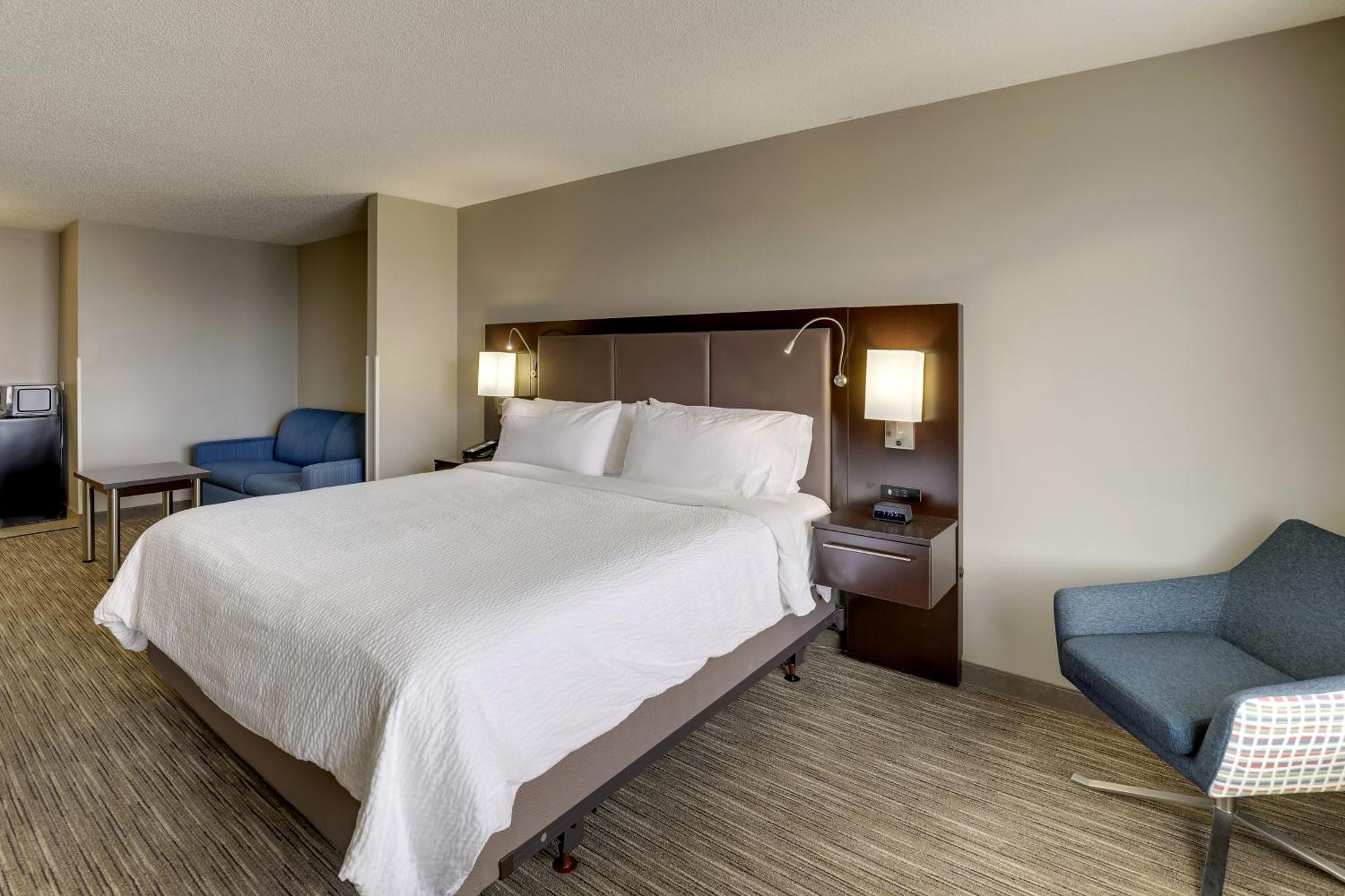 Holiday Inn Express Hotel & Suites Bryan-Montpelier By Ihg Holiday City Екстер'єр фото