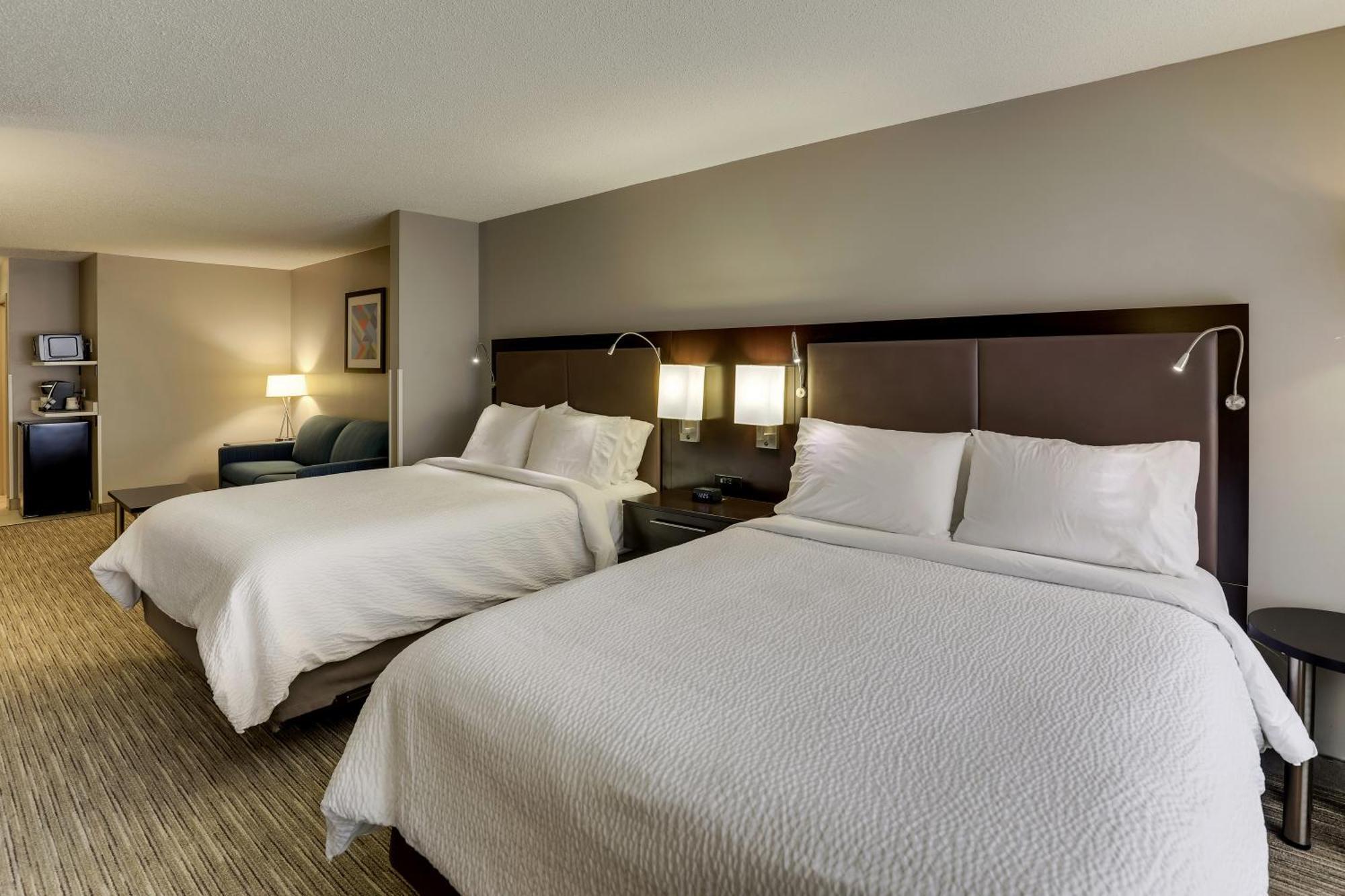 Holiday Inn Express Hotel & Suites Bryan-Montpelier By Ihg Holiday City Екстер'єр фото