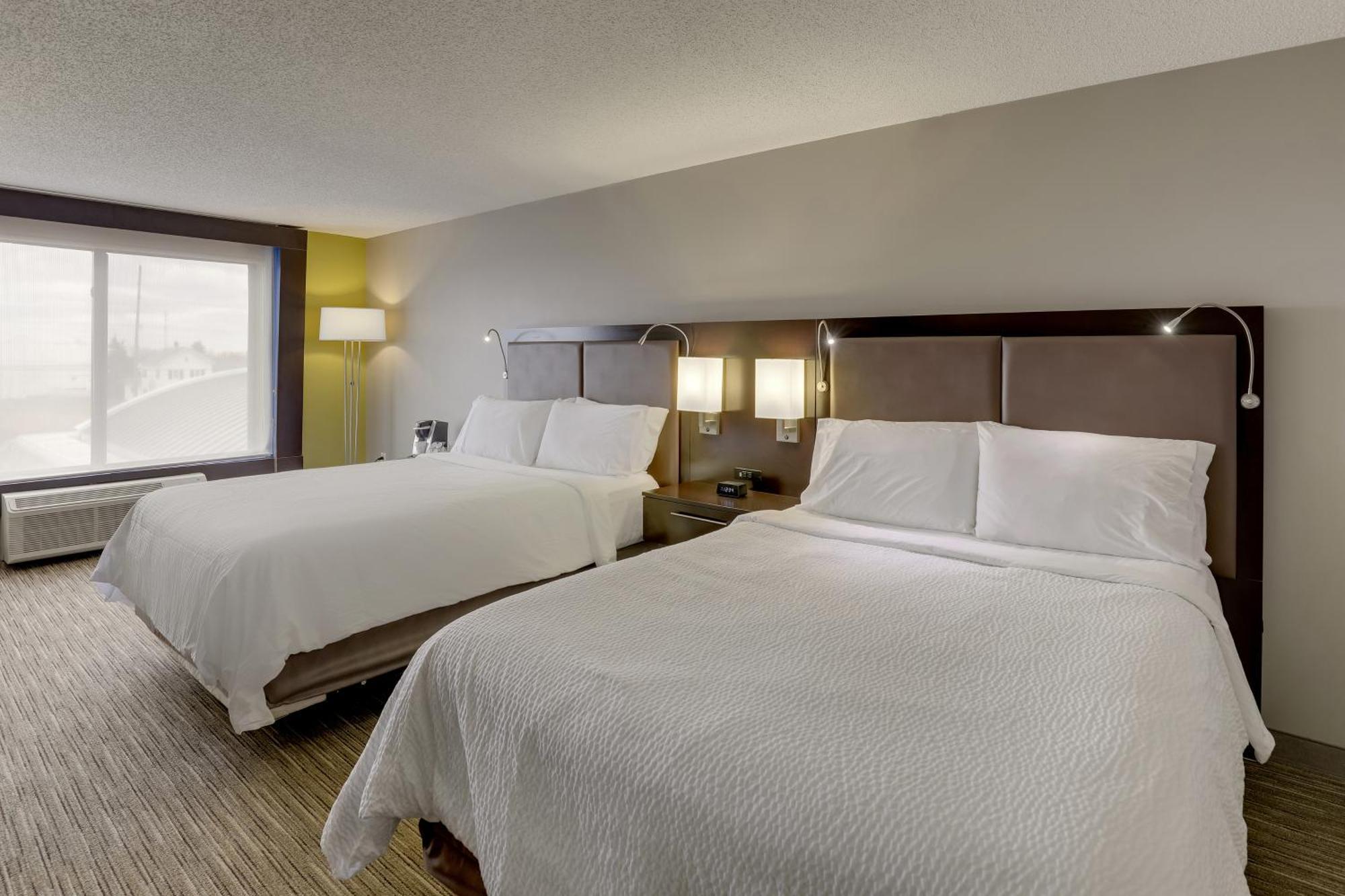 Holiday Inn Express Hotel & Suites Bryan-Montpelier By Ihg Holiday City Екстер'єр фото
