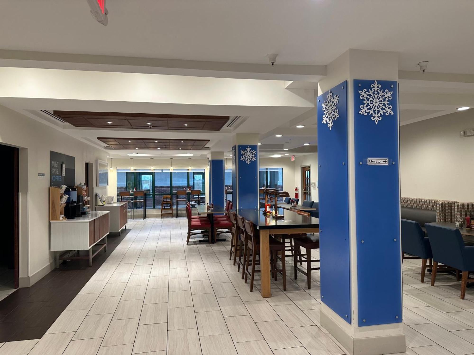 Holiday Inn Express Hotel & Suites Bryan-Montpelier By Ihg Holiday City Екстер'єр фото