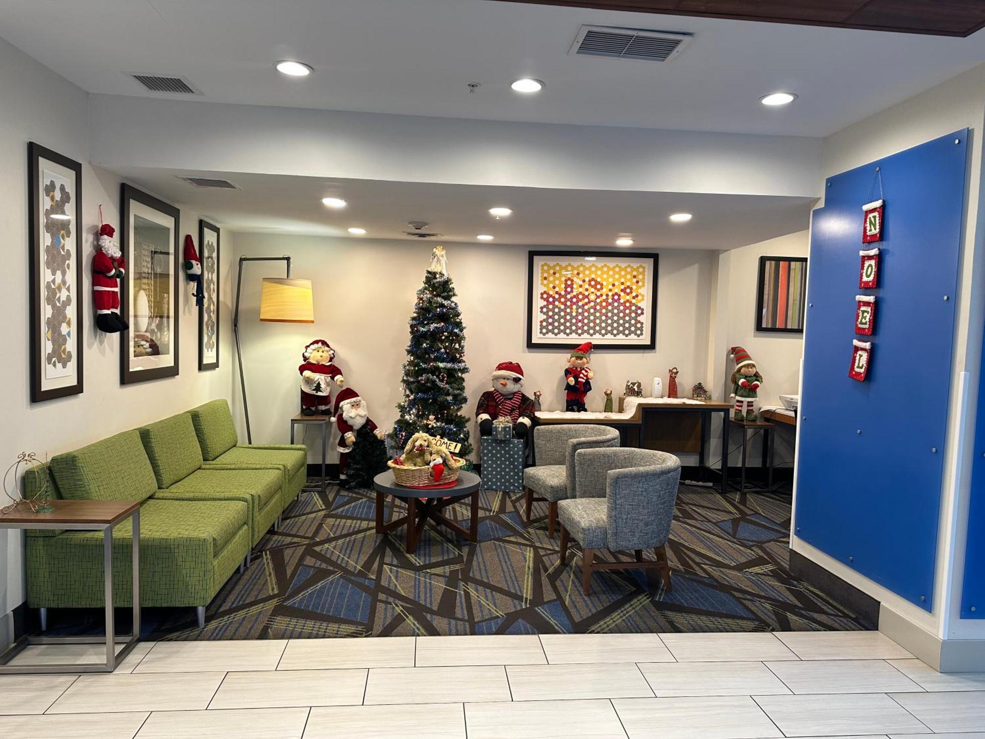 Holiday Inn Express Hotel & Suites Bryan-Montpelier By Ihg Holiday City Екстер'єр фото