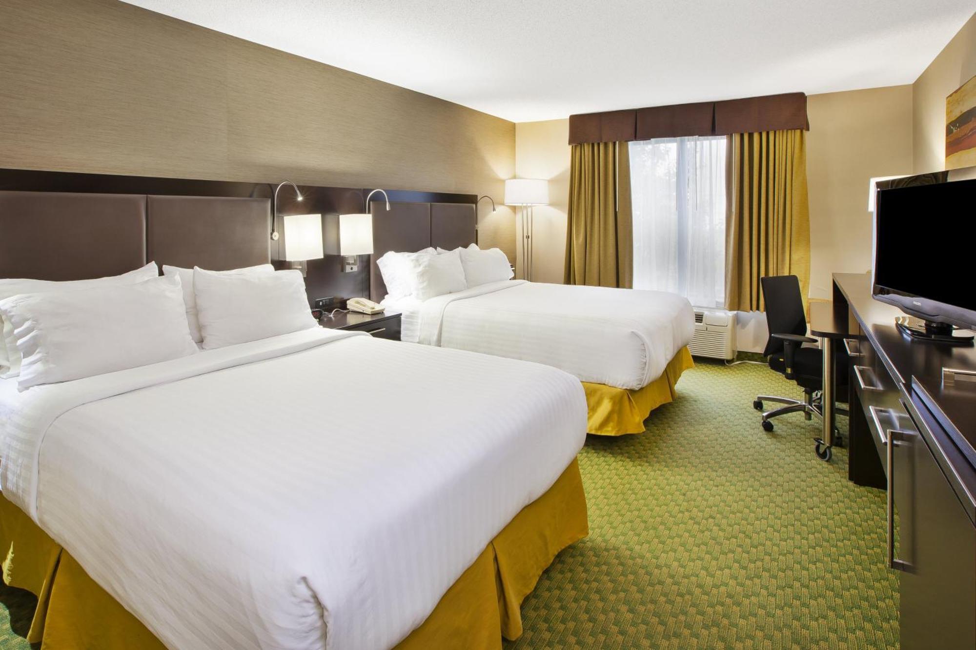 Holiday Inn Express Hotel & Suites Bryan-Montpelier By Ihg Holiday City Екстер'єр фото
