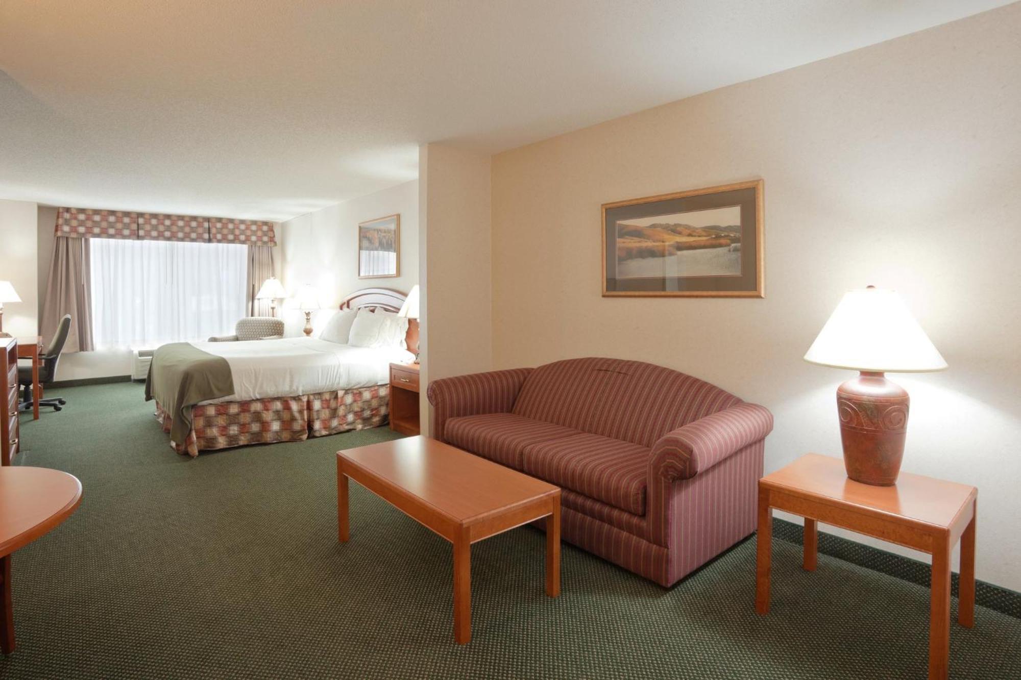 Holiday Inn Express Hotel & Suites Bryan-Montpelier By Ihg Holiday City Екстер'єр фото