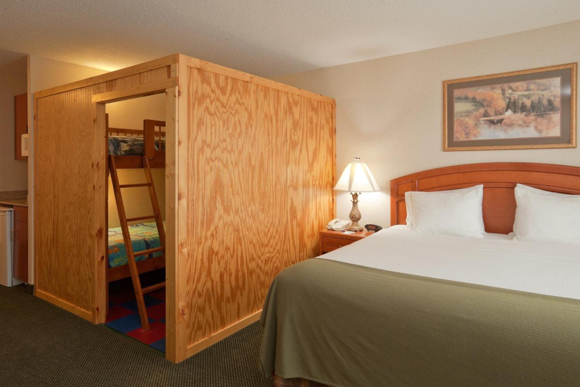 Holiday Inn Express Hotel & Suites Bryan-Montpelier By Ihg Holiday City Екстер'єр фото